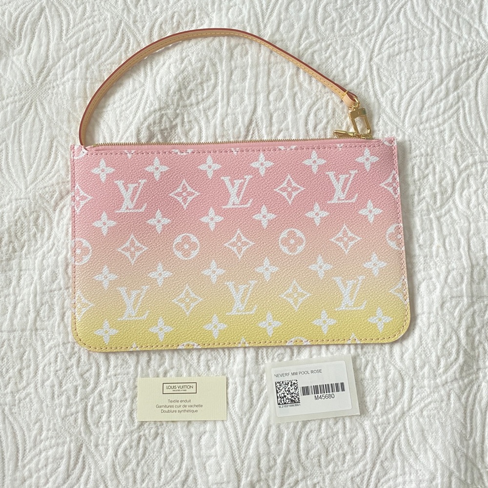 Louis Vuitton By the pool Neverfull MM POUCH pink